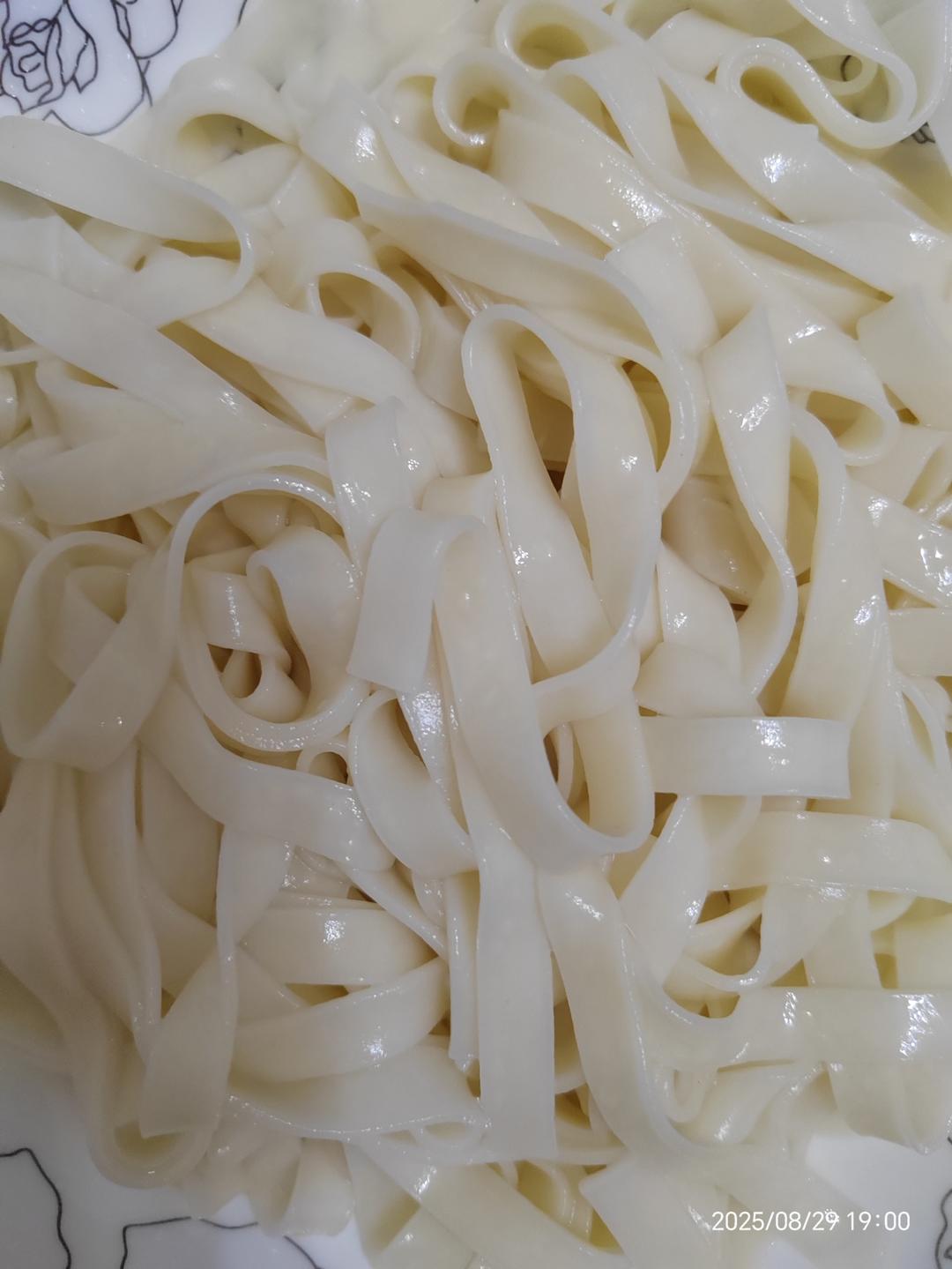 ㊙️吃一次就会爱上，酸辣开胃的麻酱拌粉