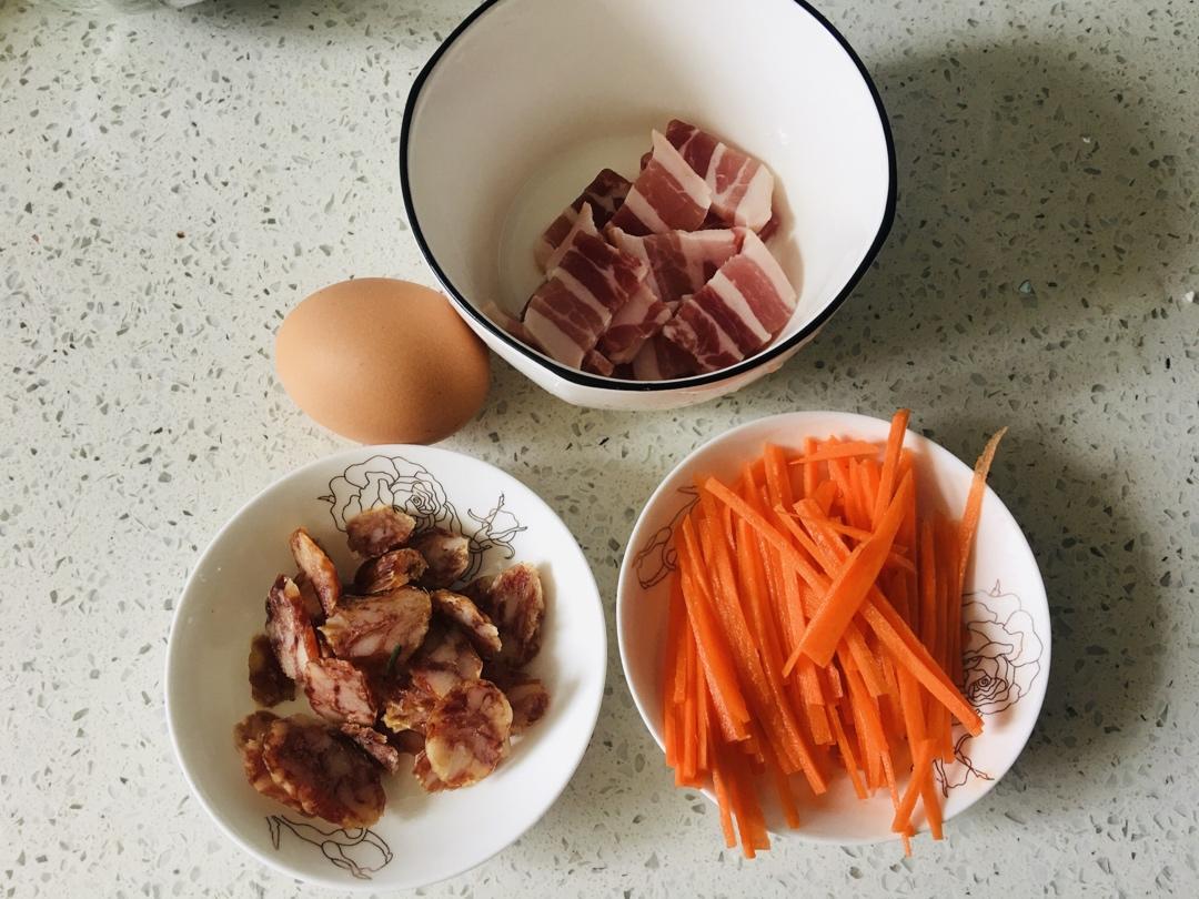 香肠煲仔饭