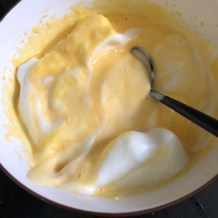 生酮软绵绵蛋饼的做法 步骤3