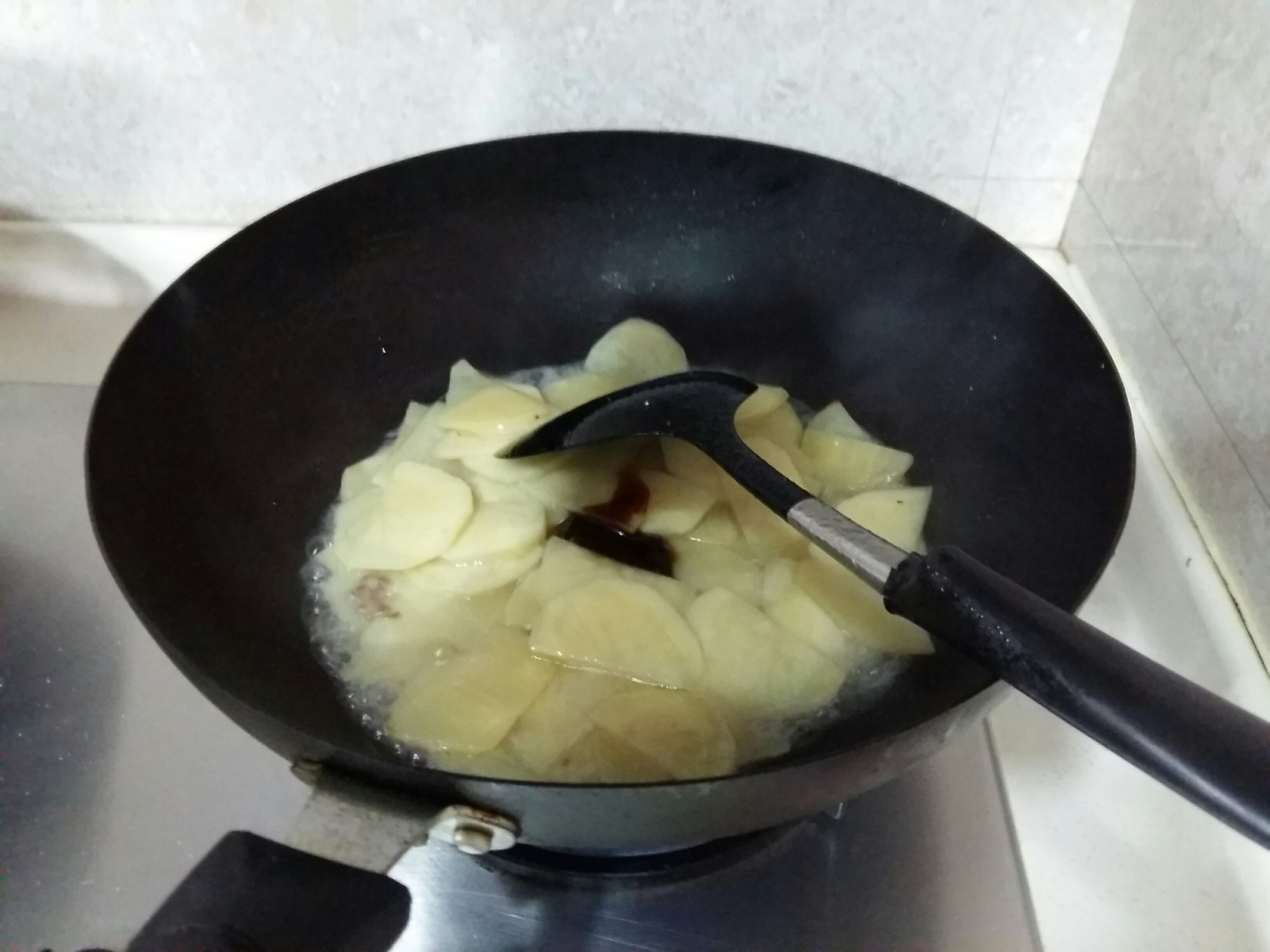 肉片土豆的做法 步骤5