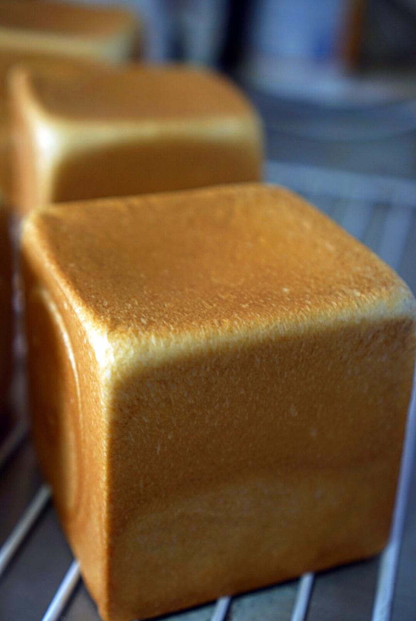 深夜面包-炼乳纯奶mini吐司