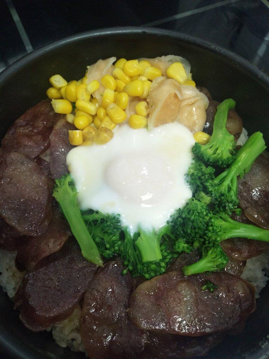 香肠煲仔饭