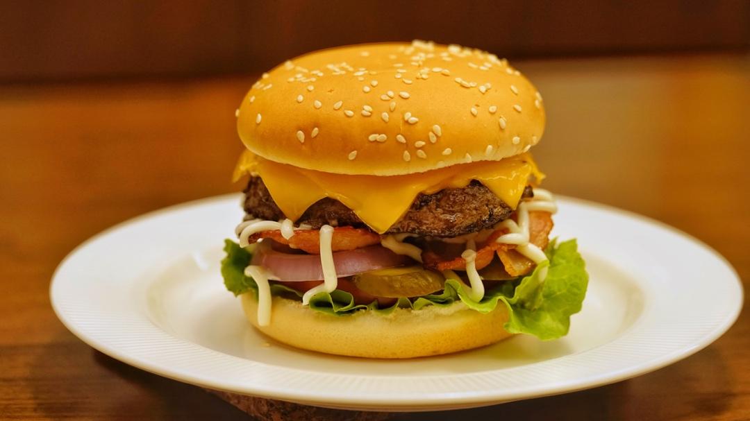 【能量炸弹·美式牛肉汉堡图片】kenseimo_下厨房