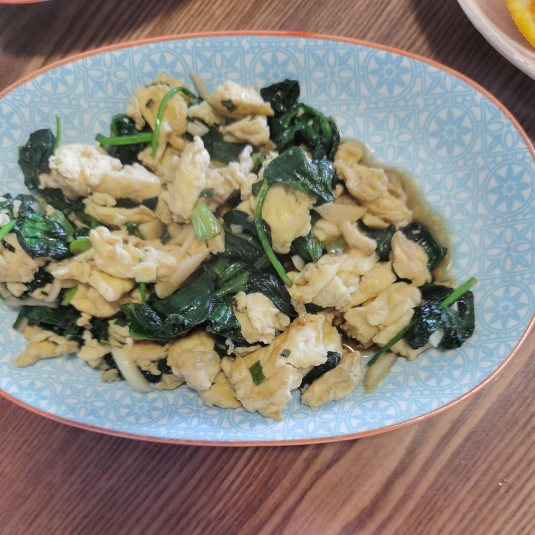 红根菠菜炒鸡蛋
