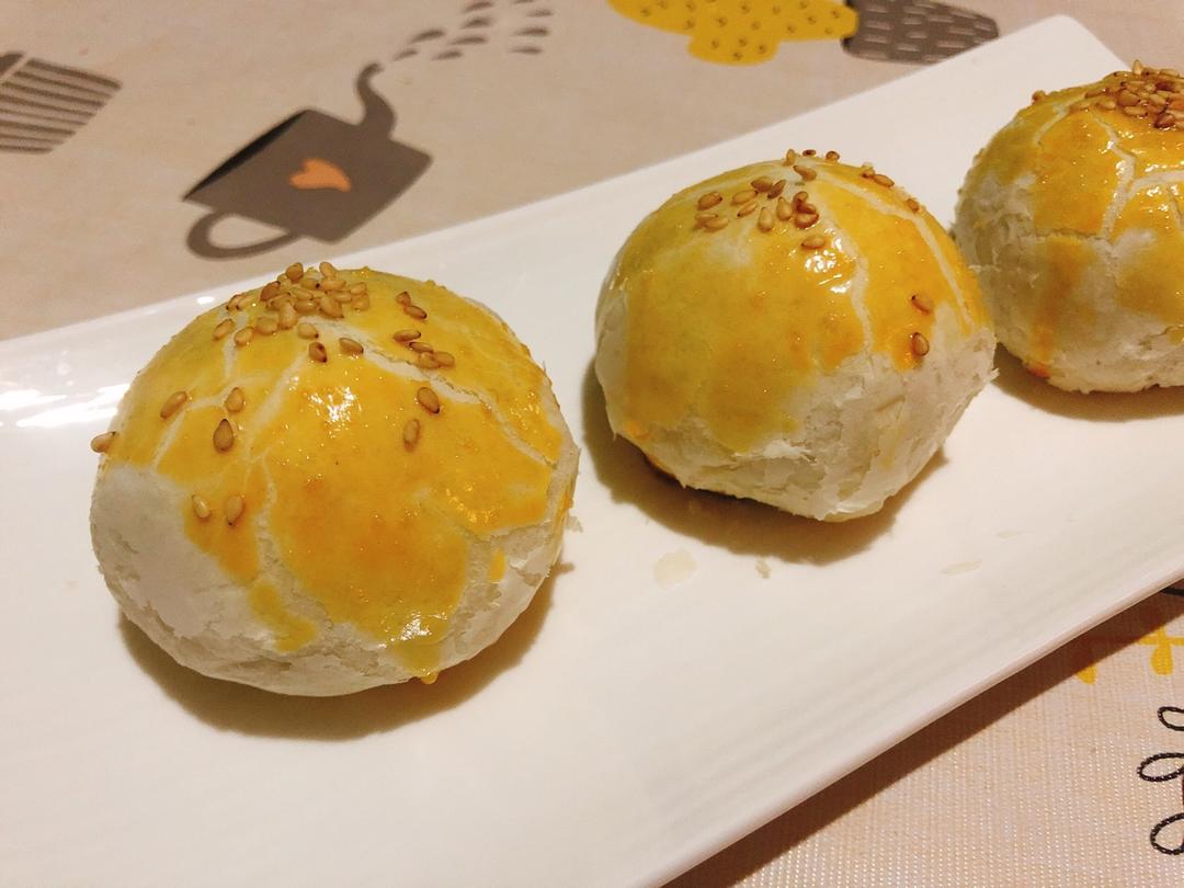 蛋黄酥