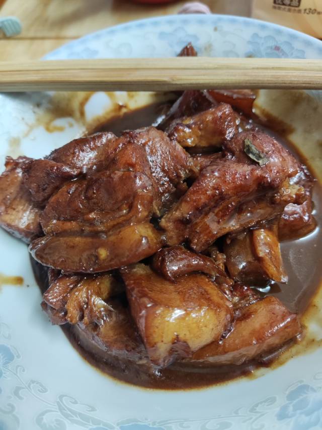 不焯水不放油的家常红烧肉