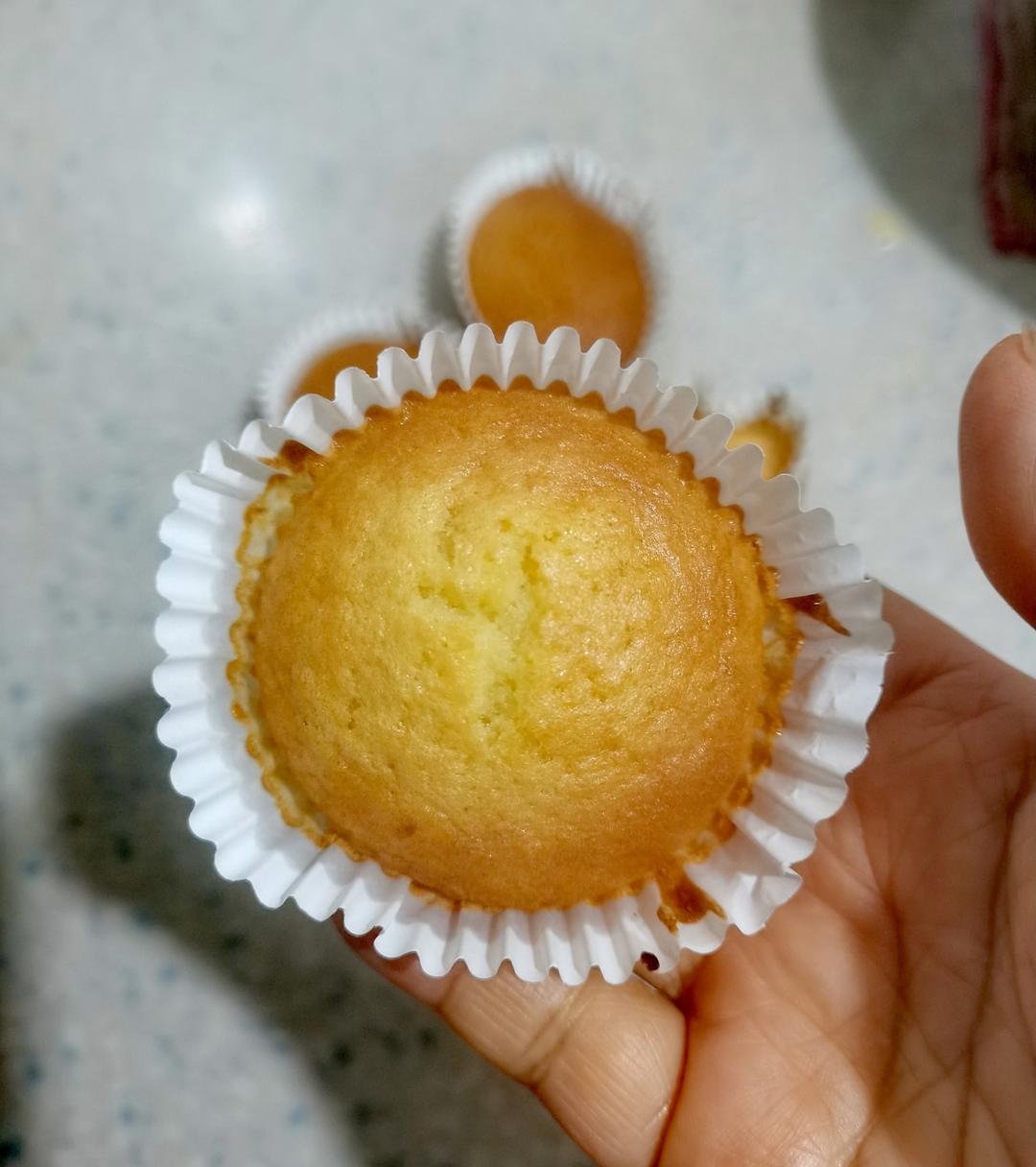 除了大米蒸糕，大米粉还能用来做马芬蛋糕，100%无麸质配方