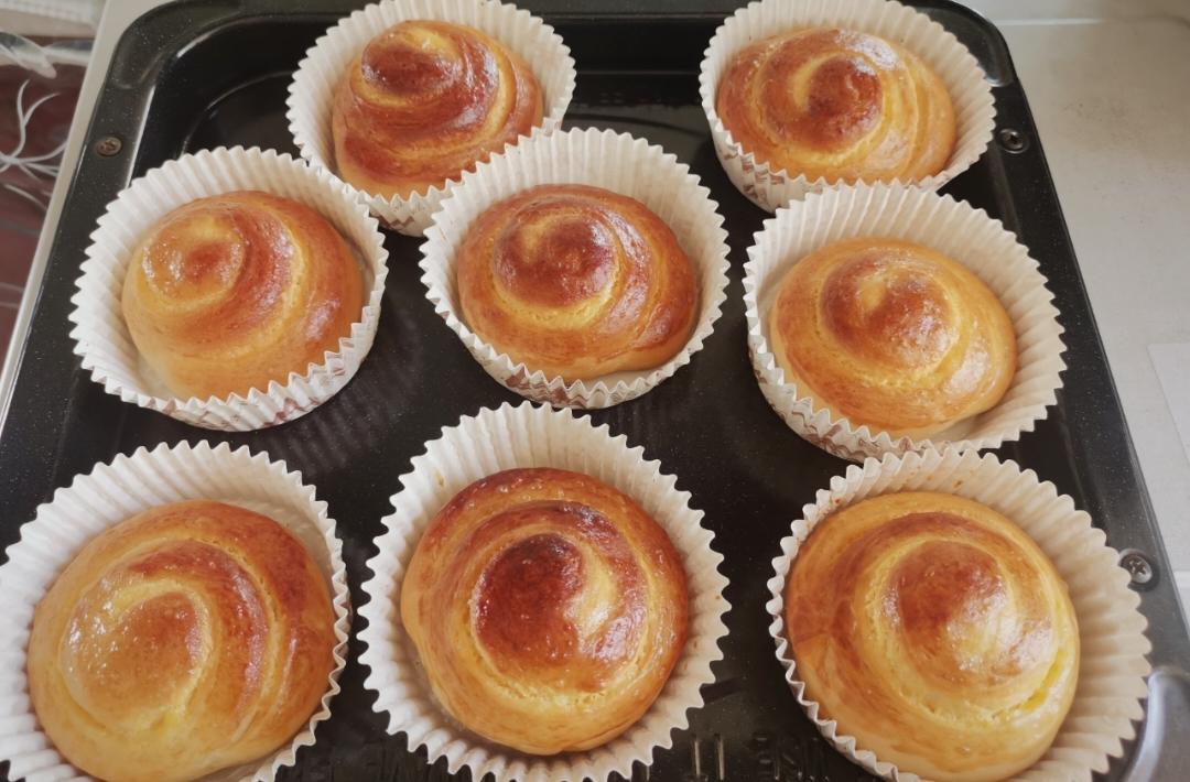 乳酪卡仕达面包卷