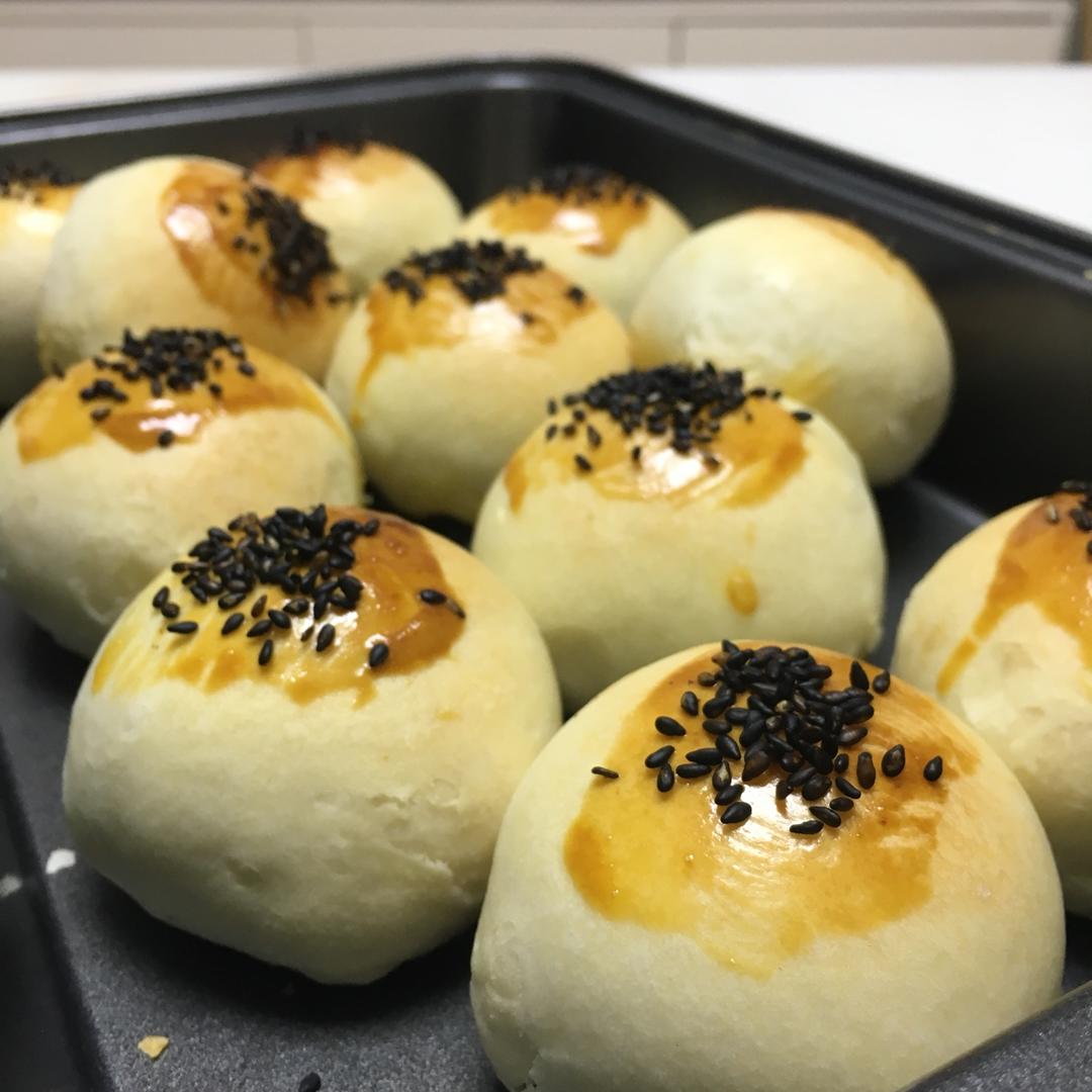 蛋黄酥