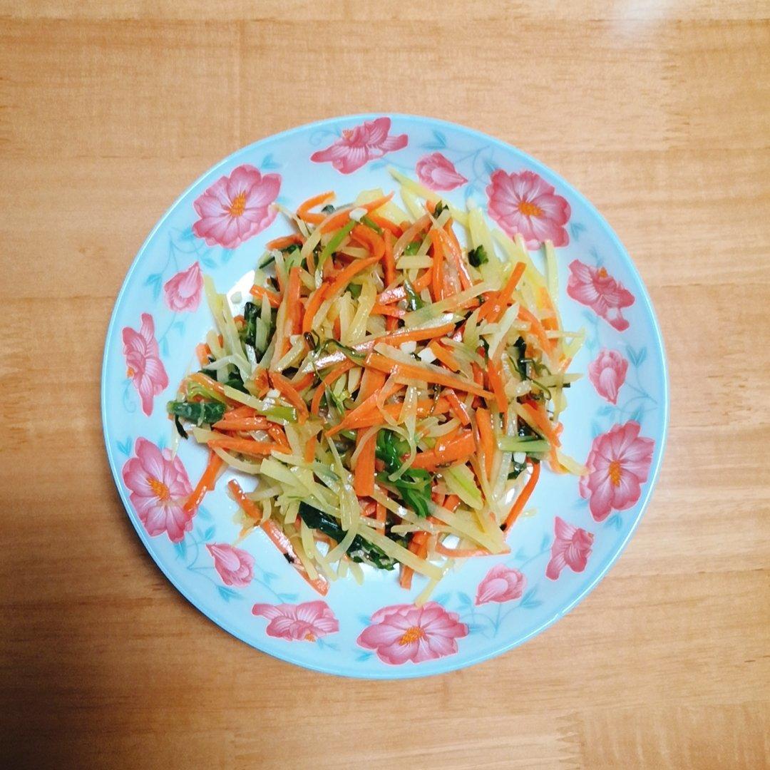爆炒双丝土豆与胡萝卜丝
