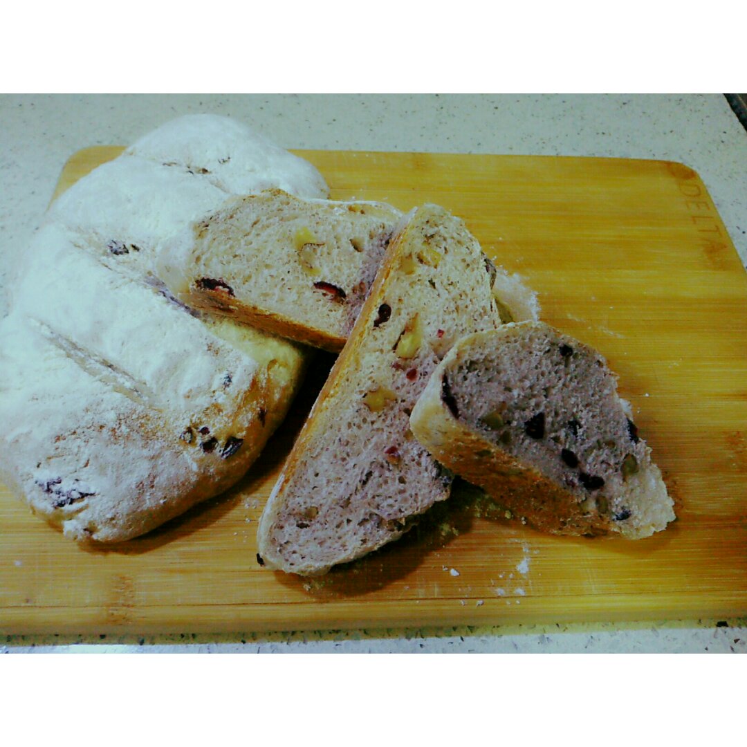 燕麦·核桃·葡萄干软欧包