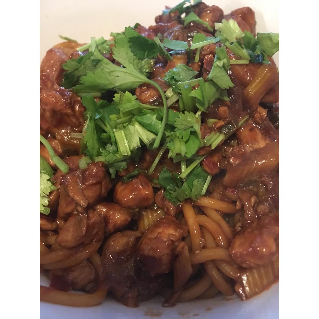 歹歹的新疆炒米粉