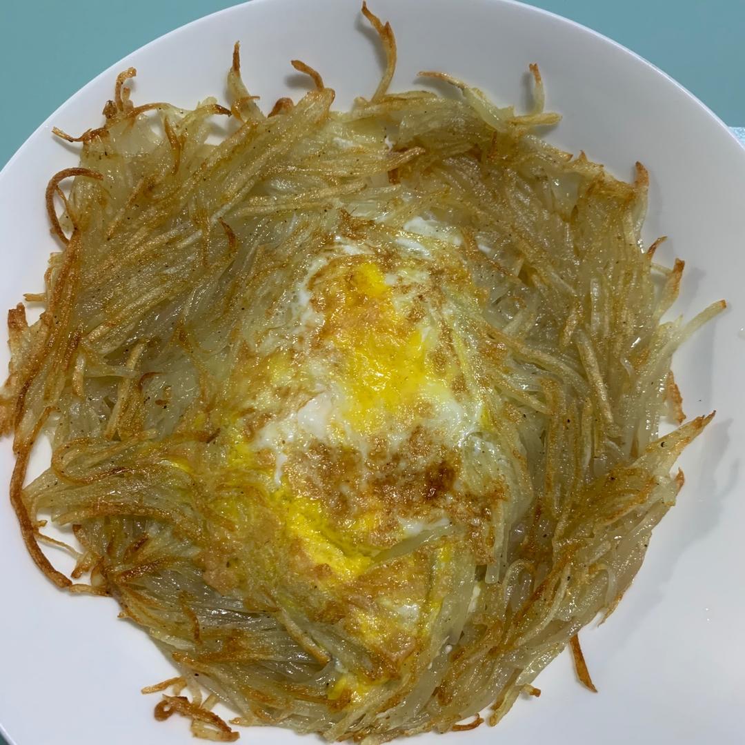 土豆丝鸡蛋饼快手早餐