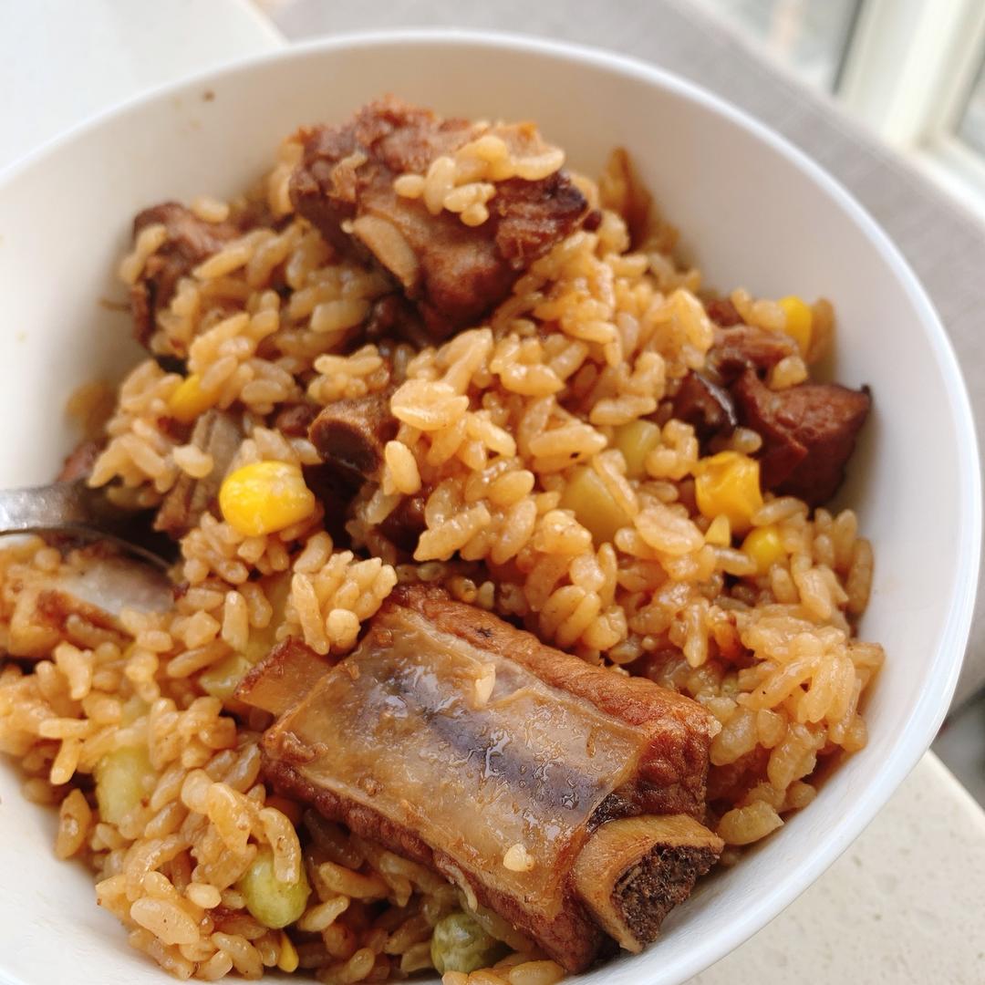 电饭锅排骨土豆焖饭