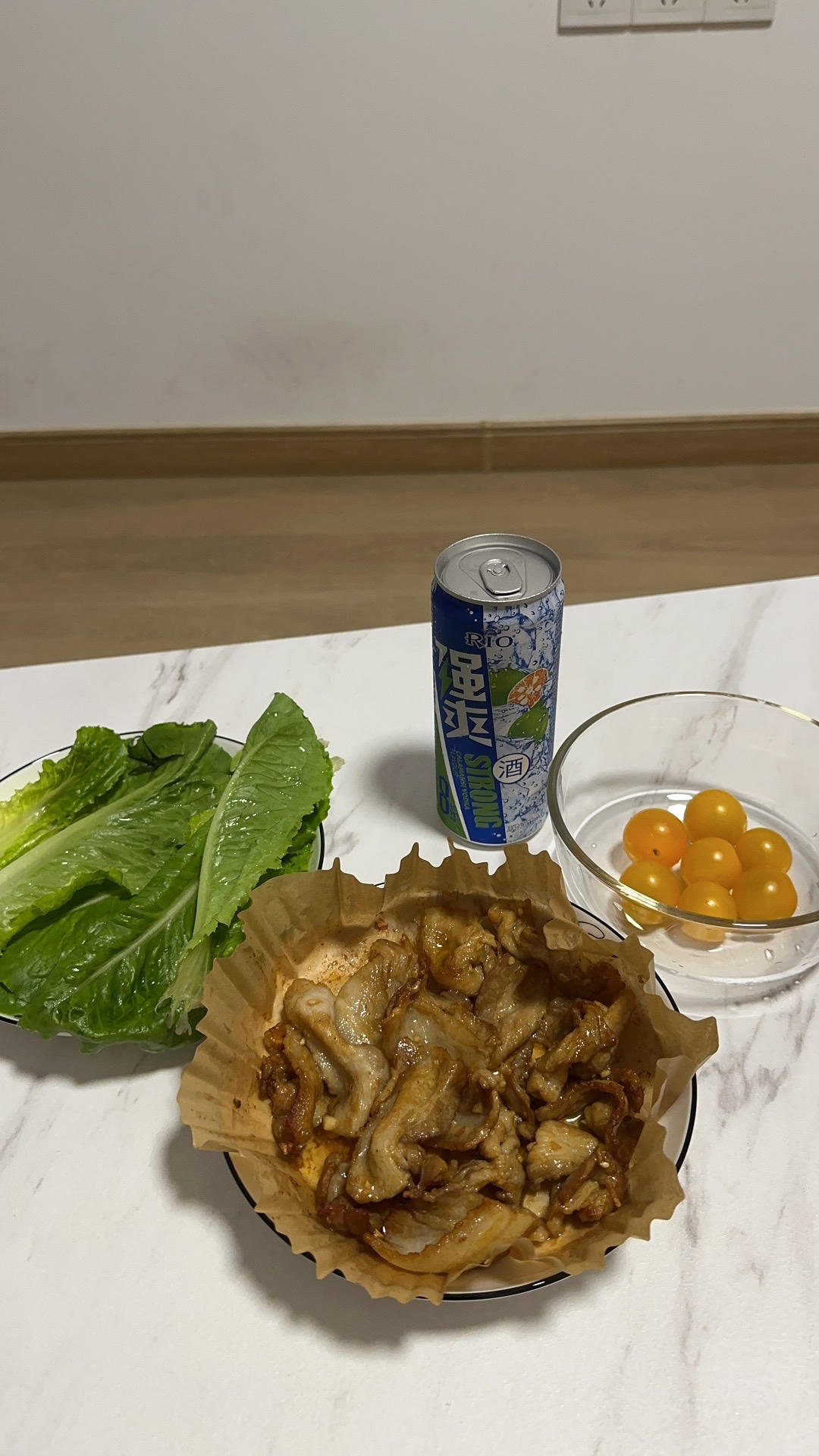 烤五花肉🥩这个夏天除了西瓜🍉当然还有烧烤🥓拥有烤箱的快乐🍺