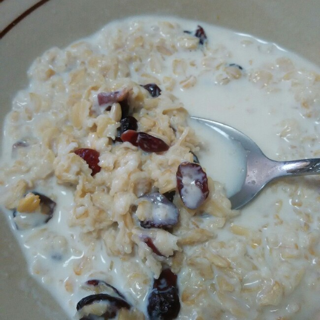 牛奶燕麦粥