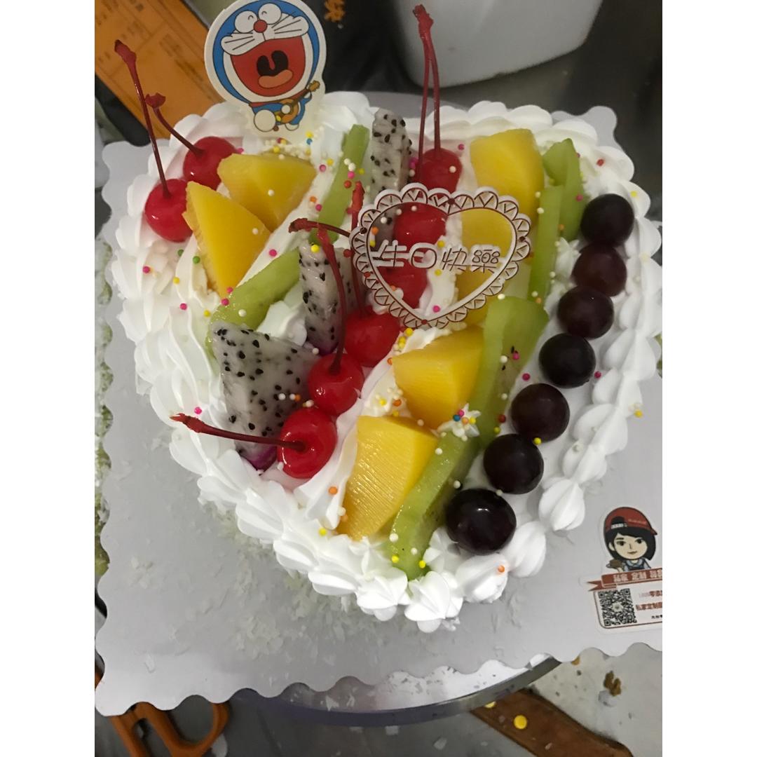 奶油裱花蛋糕