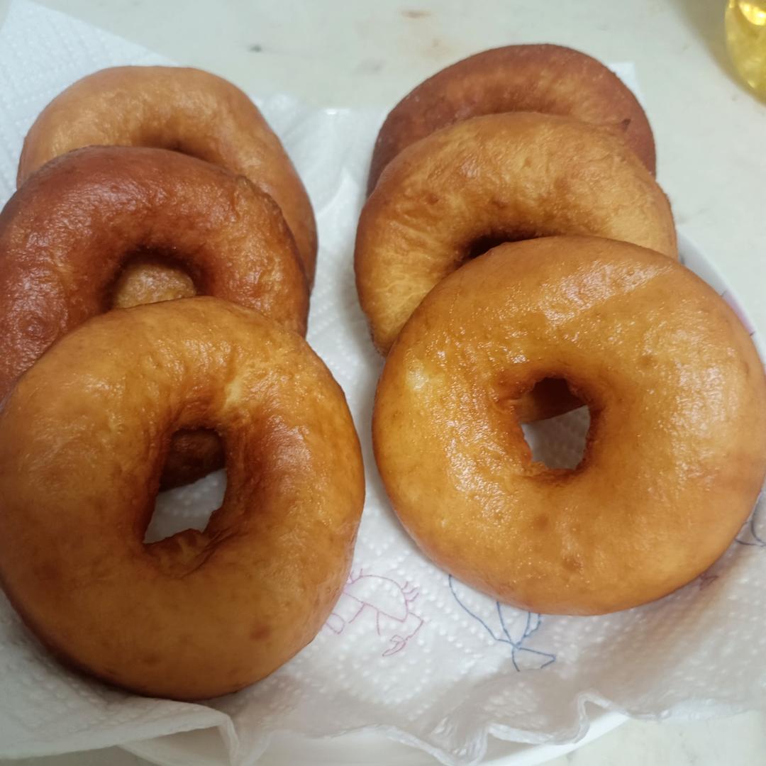 🍩超快手一小时低糖无需烤箱的甜甜圈（详细视频）