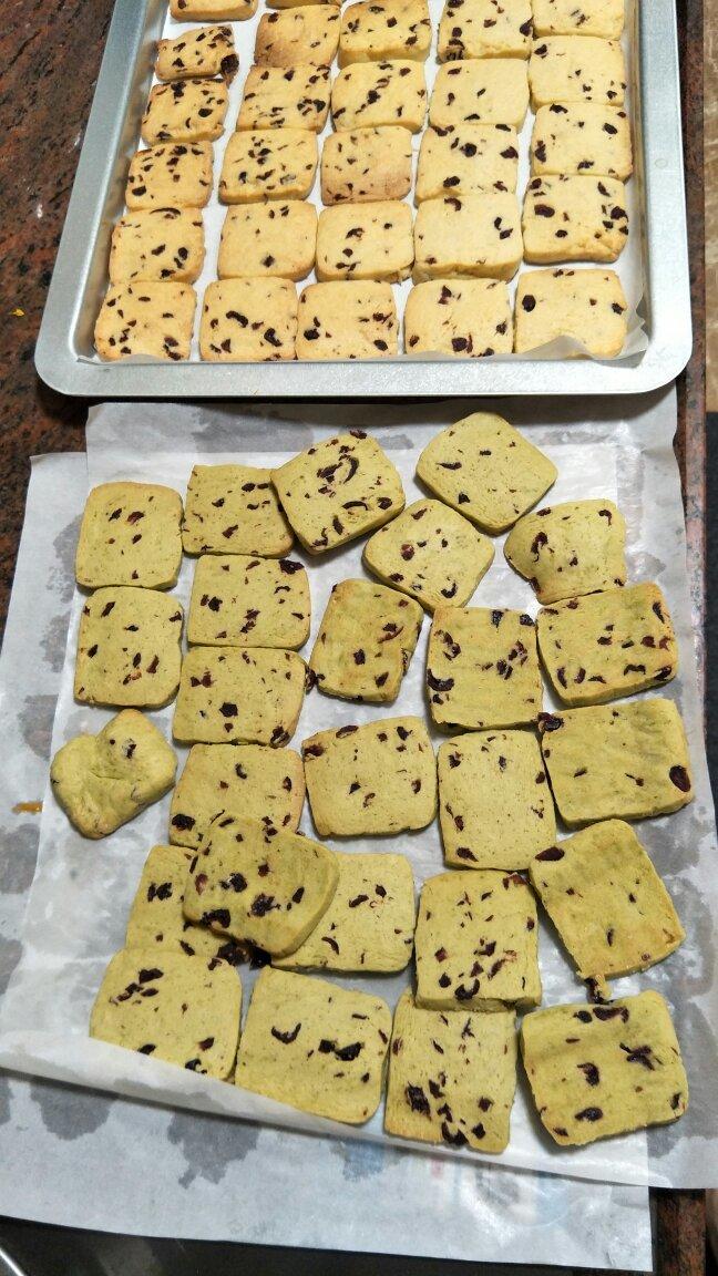 超快手 普通面粉也一样成功的蔓越莓饼干