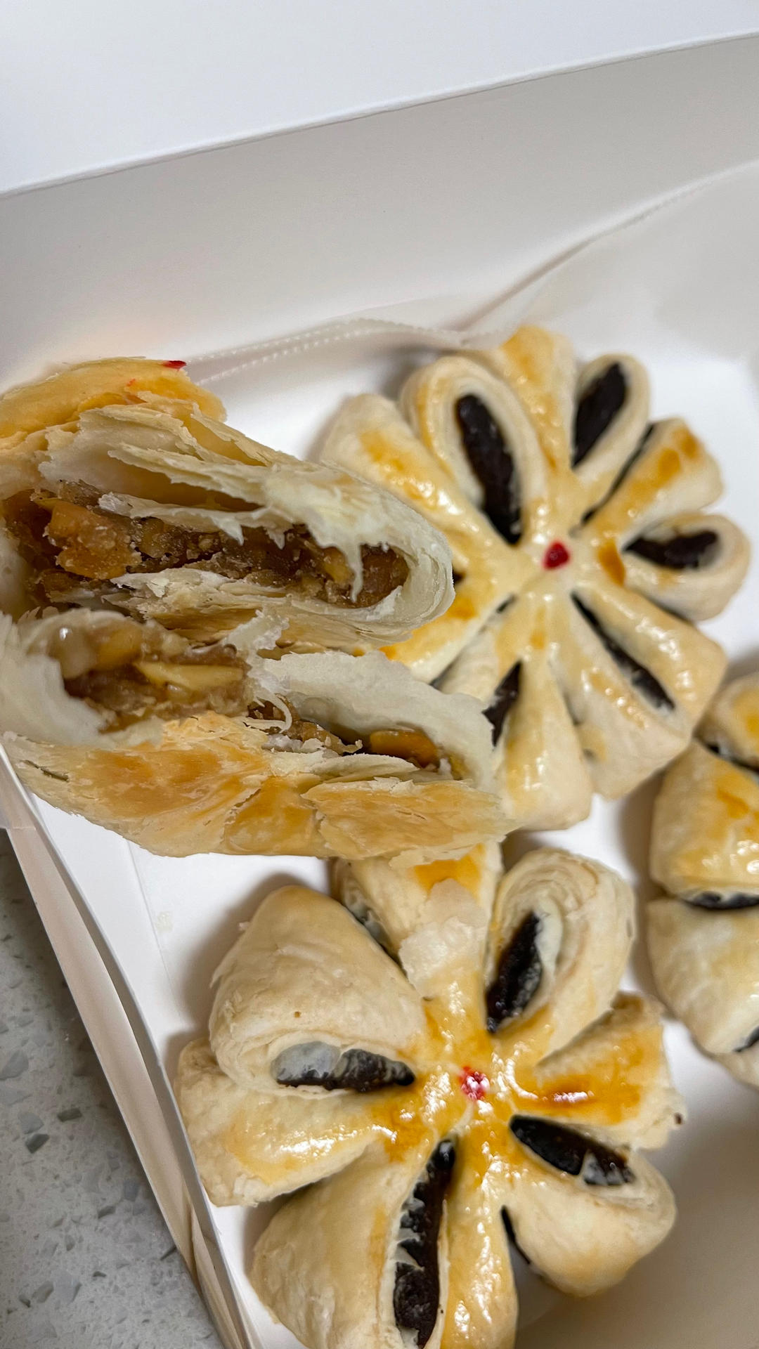 外酥里软，酥到掉渣的中式酥皮点心，爆好吃