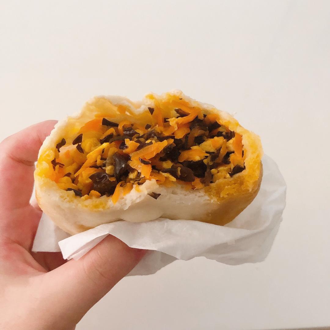 胡萝卜木耳鸡蛋素包子