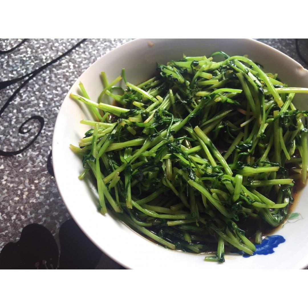 凉拌豌豆苗