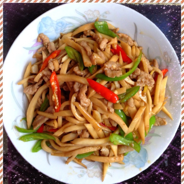 杏鲍菇炒肉丝