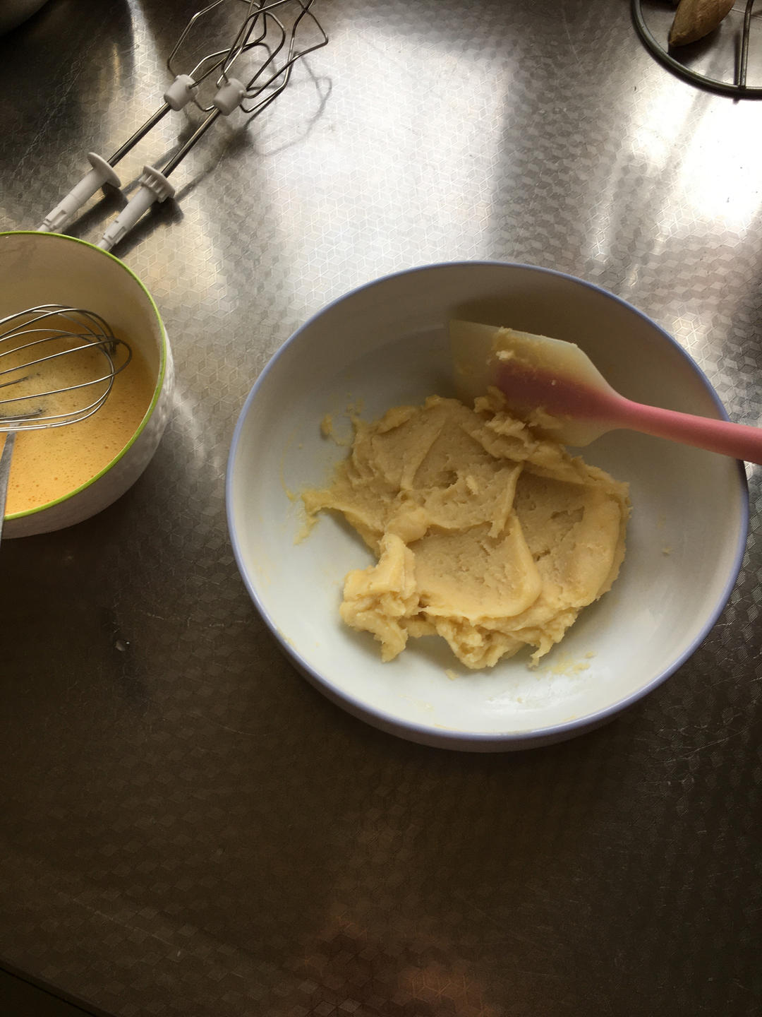 一口一个小巧可爱—迷你小泡芙