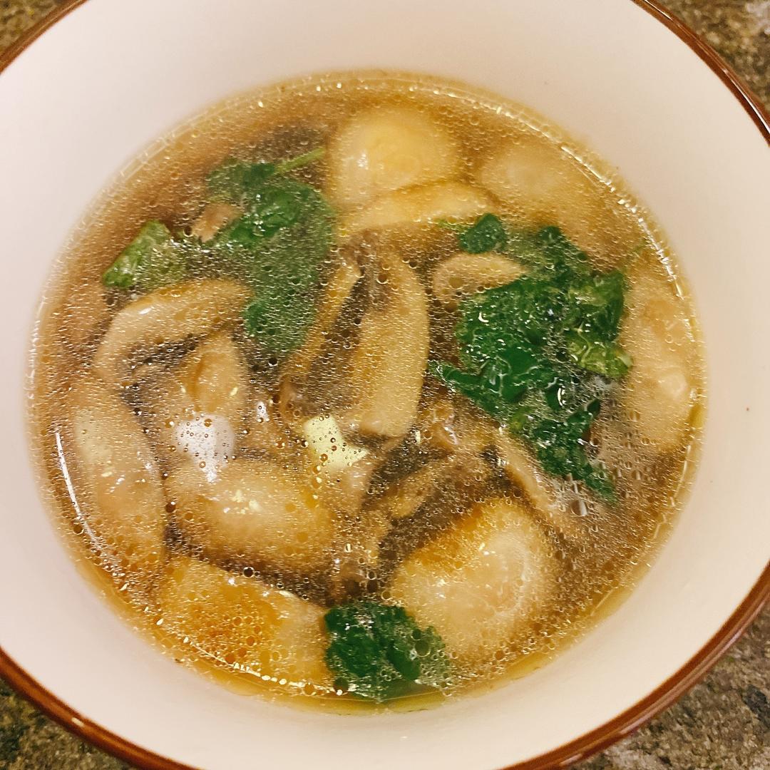 一碗口蘑汤