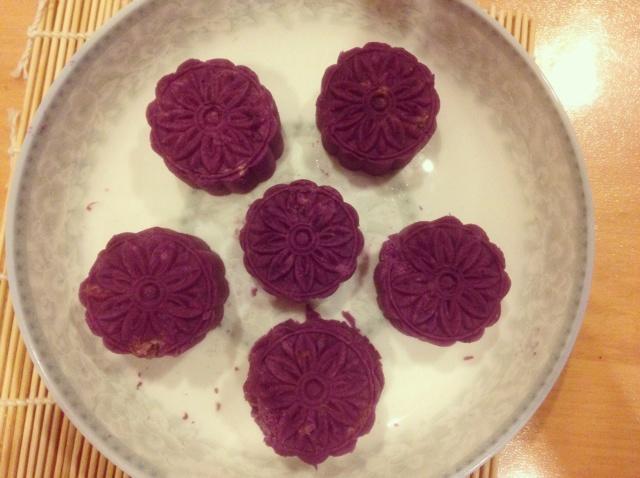 紫薯冰皮月饼（家常菜）的做法