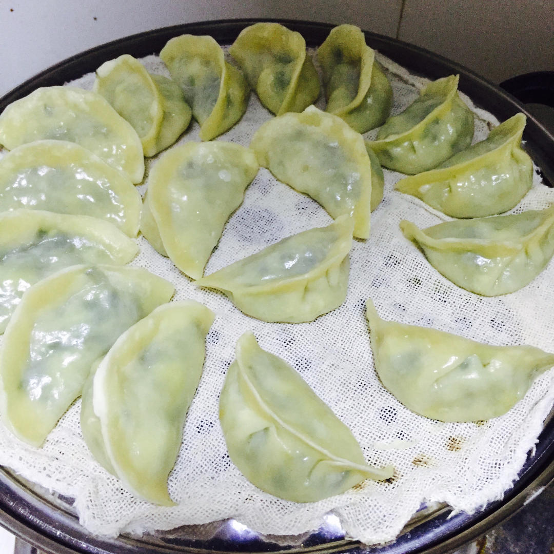 韭菜鸡蛋蒸饺