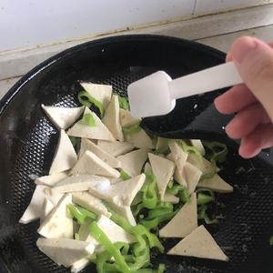 快手版红烧千页豆腐的做法 步骤8