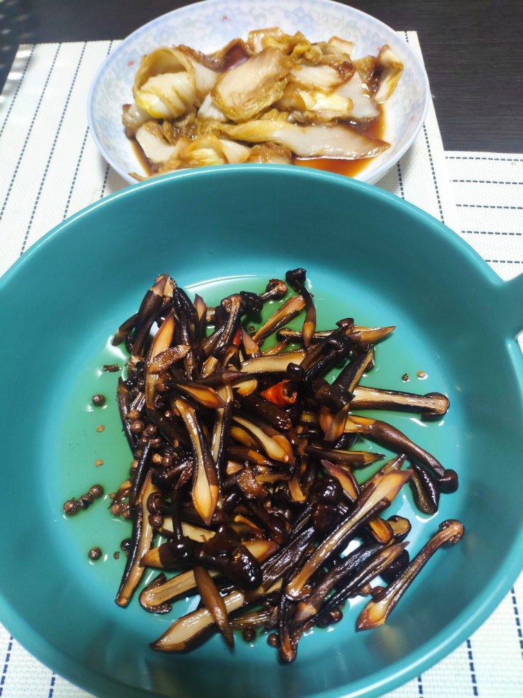爆香的黑鸡枞
