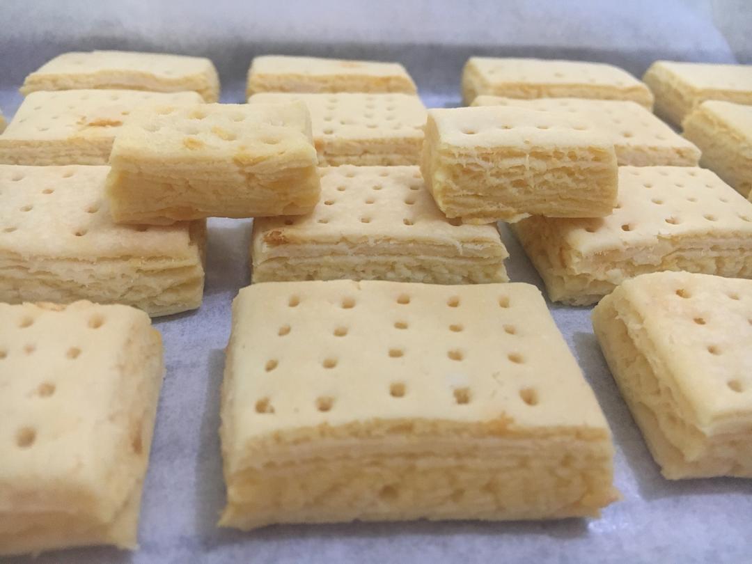 咸蛋黄酥饼的做法