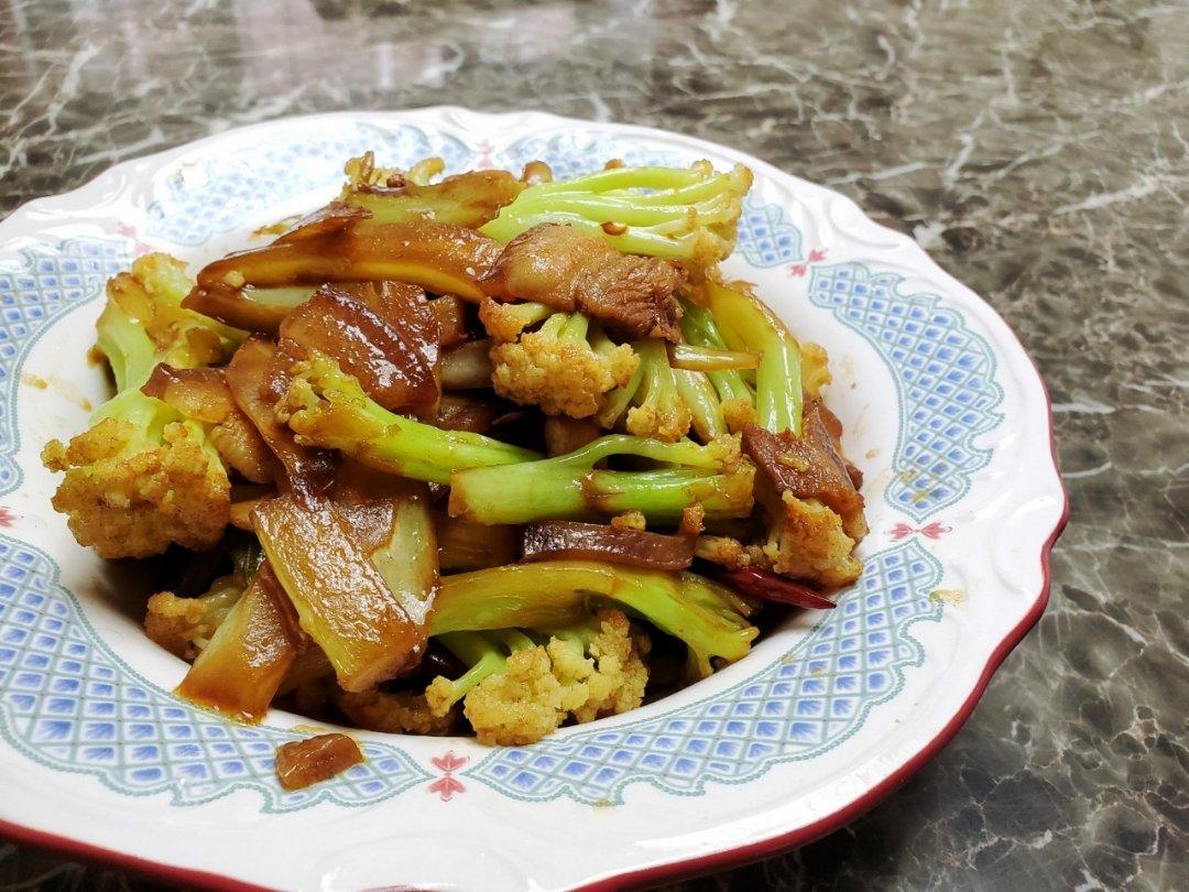 老丁的私房菜-干锅花菜