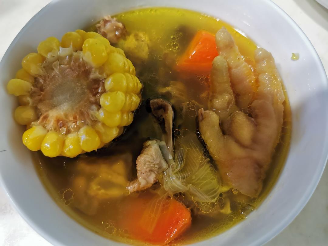 奶奶教的鲜香肥美香菇炖鸡汤