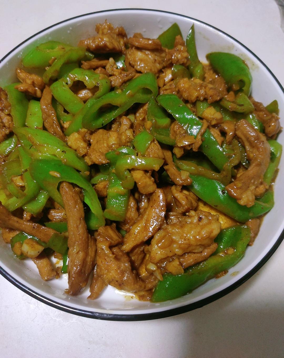 巨下饭的尖椒肉丝好吃得一碗接一碗