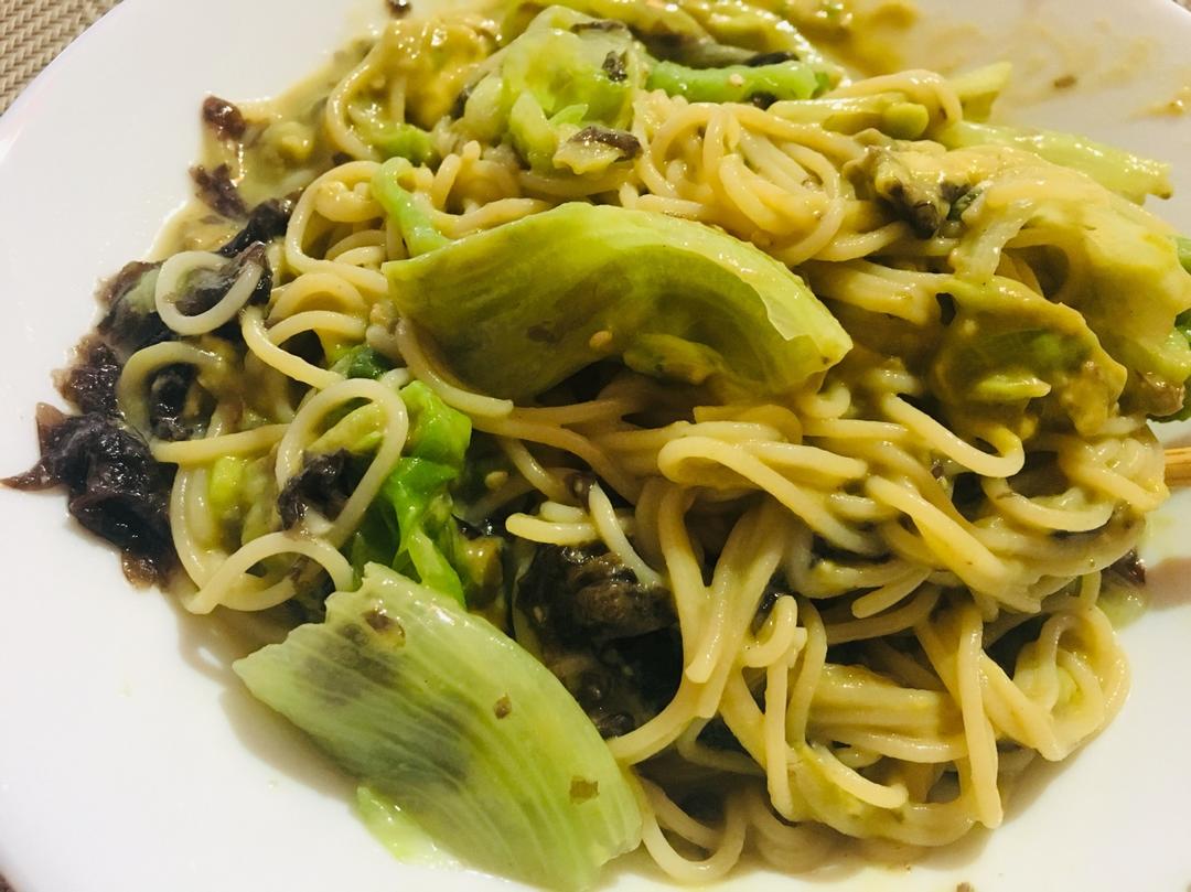 和风牛油果拌荞麦面