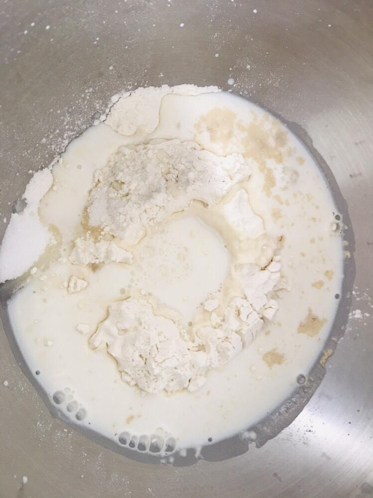 纯奶手撕吐司的做法 步骤1