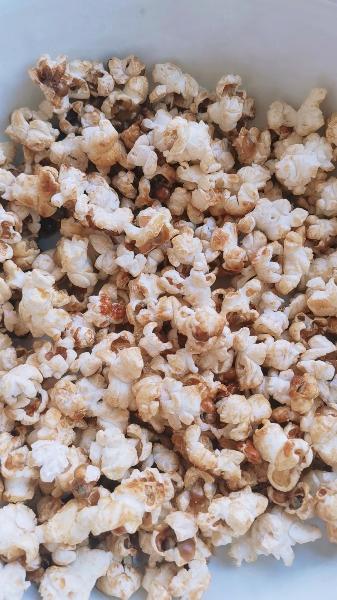 爆米花来了！！！超级简单易上手的焦糖/巧克力爆米花