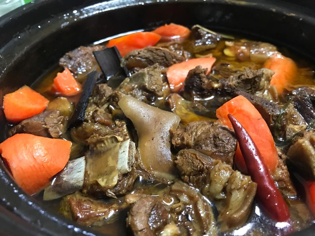 胡萝卜炖羊肉（热菜）