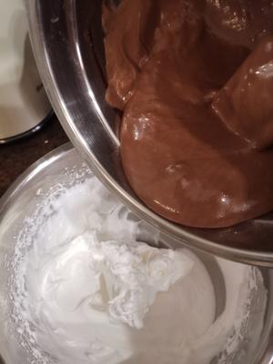 【黑巧克力版】6寸巧克力戚风蛋糕 不回缩 不塌腰的做法 步骤12