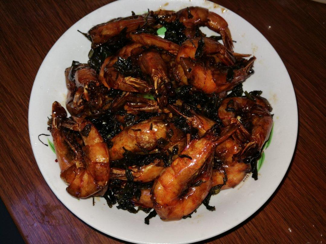 吮指茶香虾