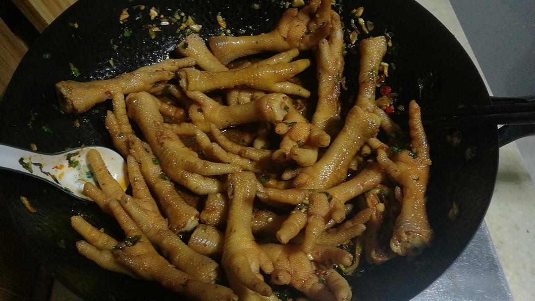 香辣蒜香凉拌爽脆鸡脚