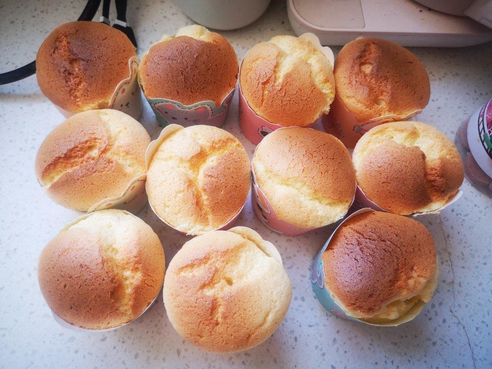 纸杯蛋糕 8寸戚风蛋糕的量