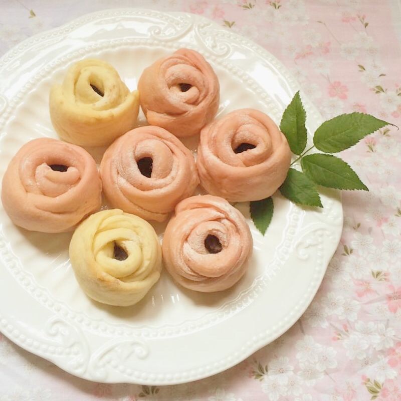 菲比妈妈做的粉色少女梦幻玫瑰花面包
