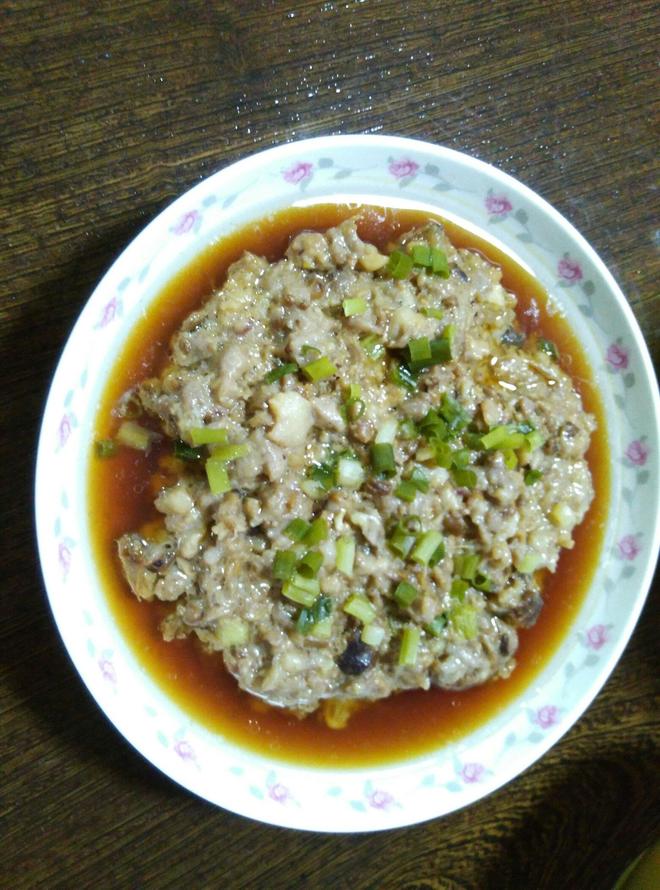 冬菇瑶柱鱿鱼干蒸肉饼的做法