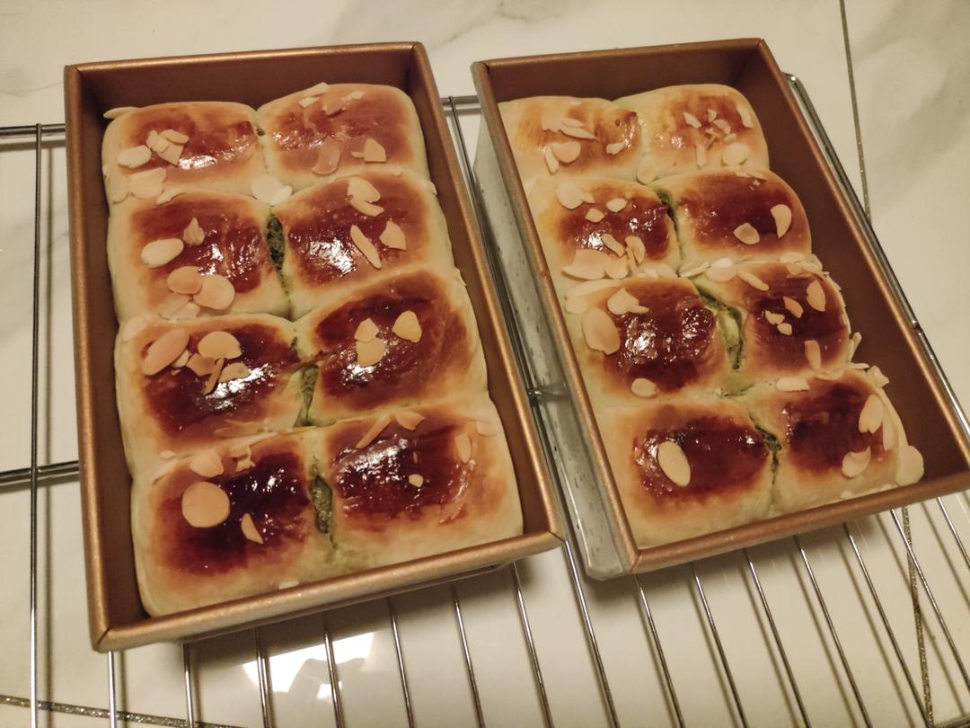 抹茶奶酥小吐司