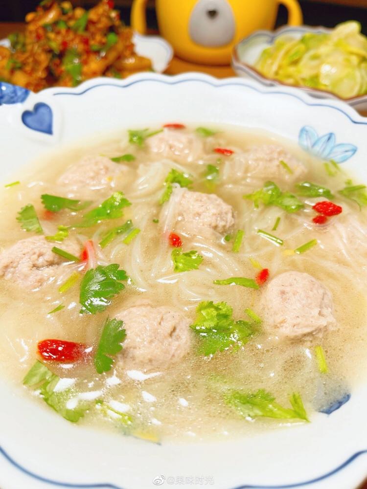 萝卜粉丝肉丸汤