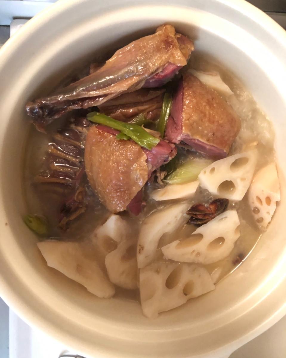 腊鸭焖藕